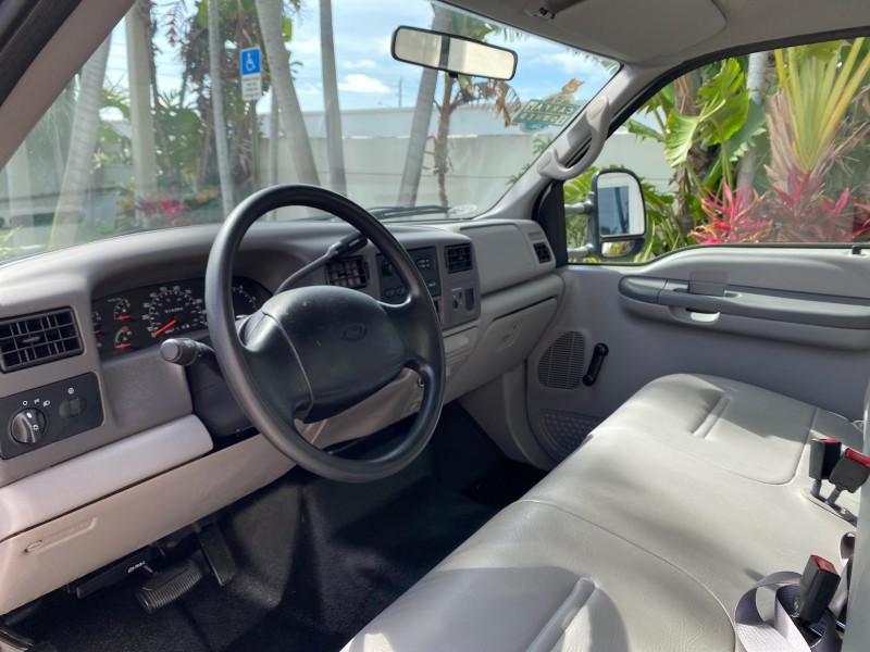 2001 Ford Super Duty F-350 DRW XL 1 OWNER LOW MILES 14,269 in , 