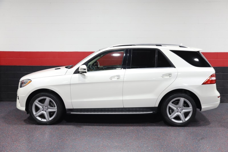 2014 Mercedes-Benz ML550 AMG Sport 4-Matic 4dr Suv in , 