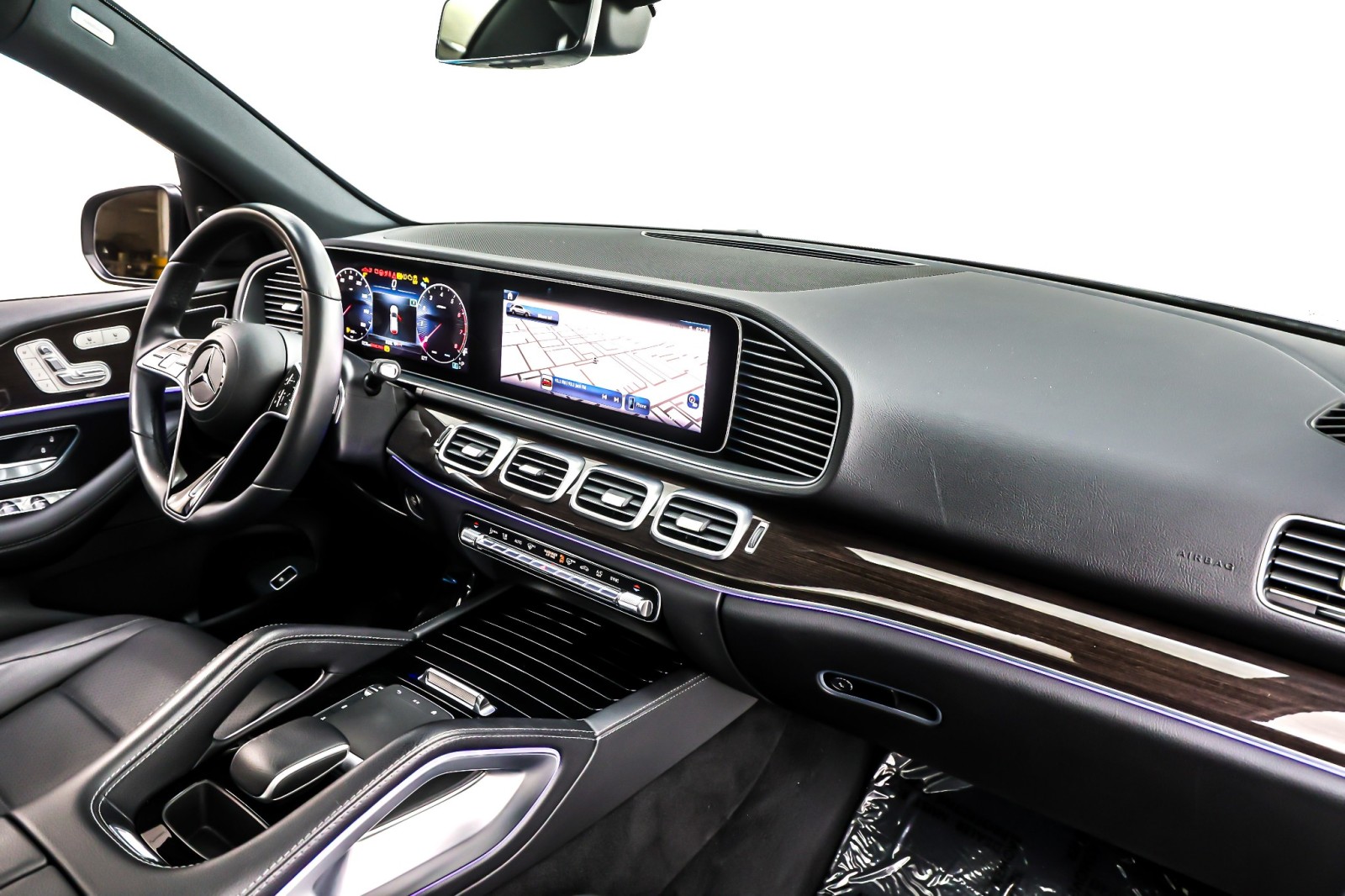 Certified Used 2024 Obsidian Black Metallic Mercedes-Benz GLE 450 4MATIC® SUV image 18