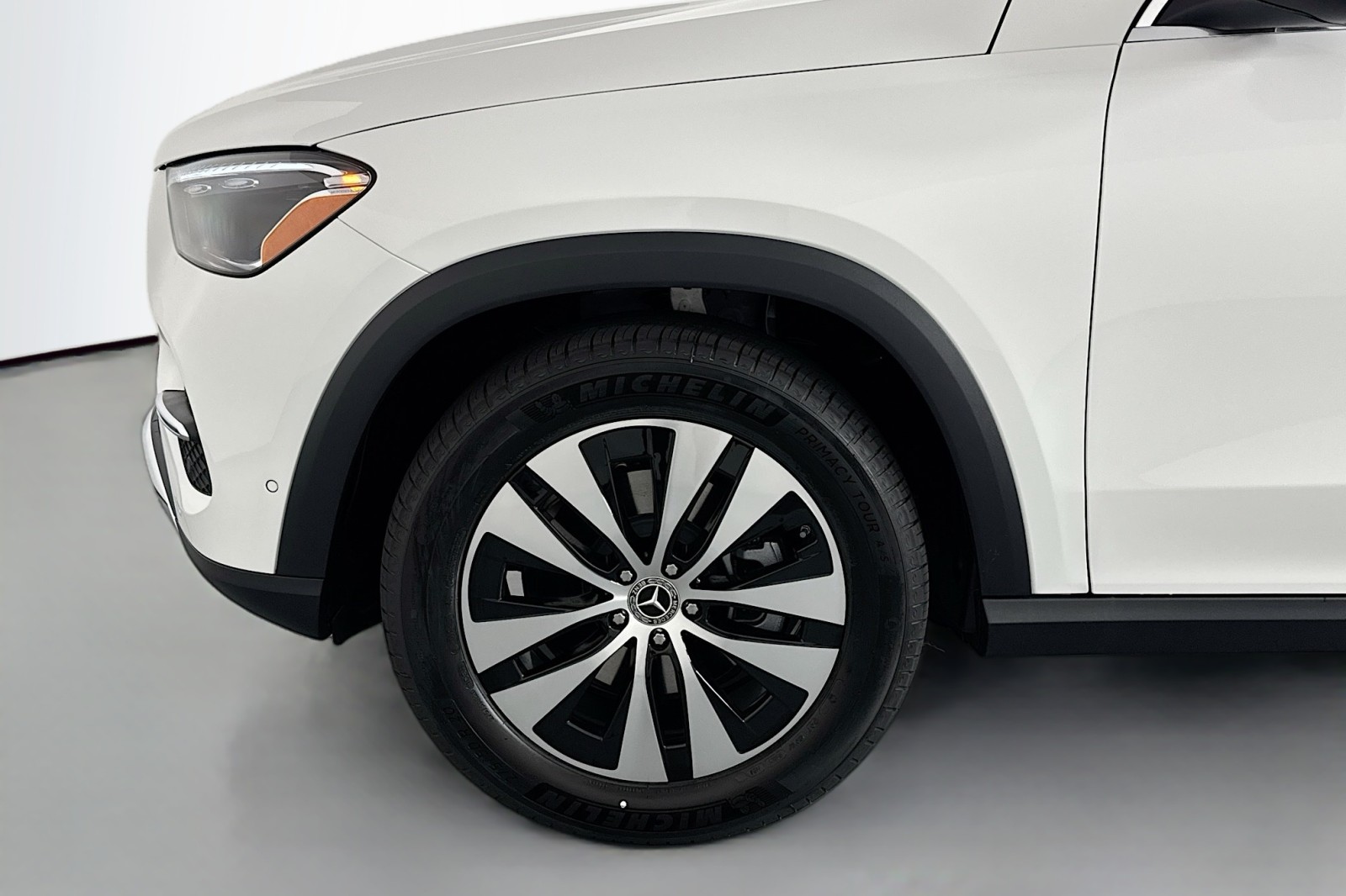 New 2026 Polar White Mercedes-Benz GLE 350 4MATIC® SUV image 9