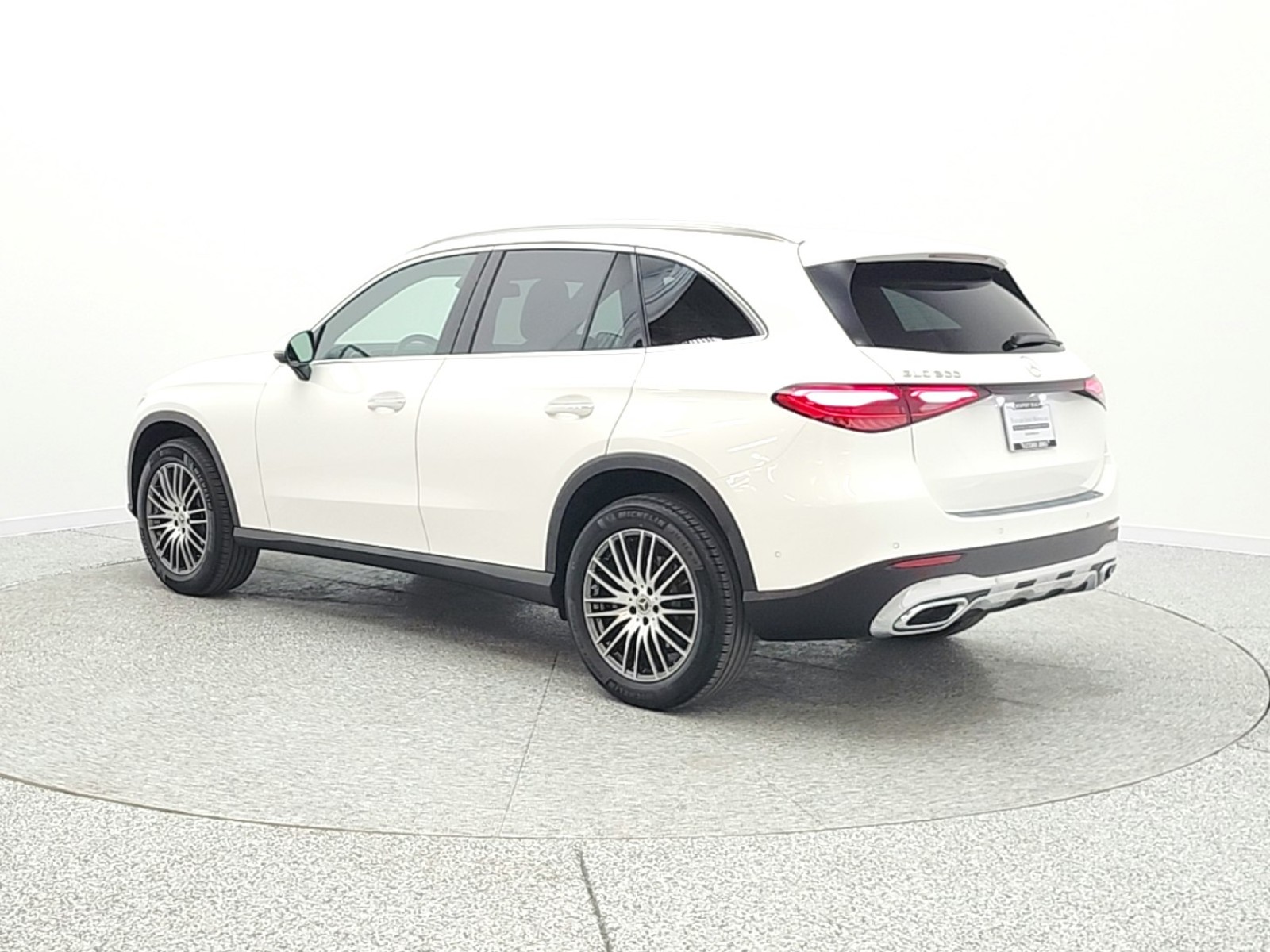 Certified Used 2025 Polar White Mercedes-Benz GLC 300 SUV image 8