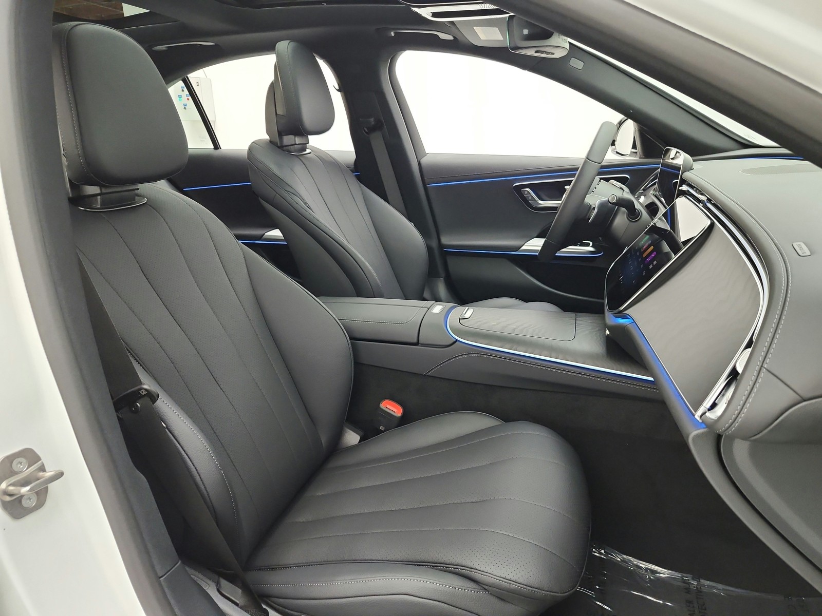 New 2027 Polar White Mercedes-Benz E 350 RWD Sedan image 14