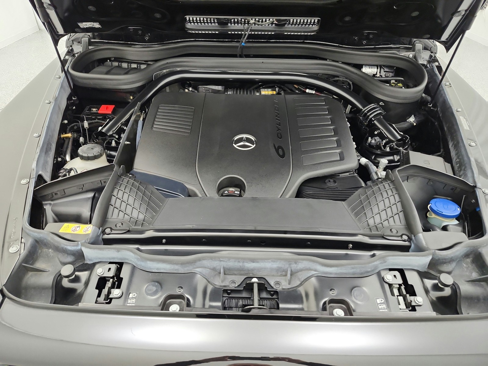 Used 2025 Obsidian Black Metallic Mercedes-Benz G 550 SUV image 24