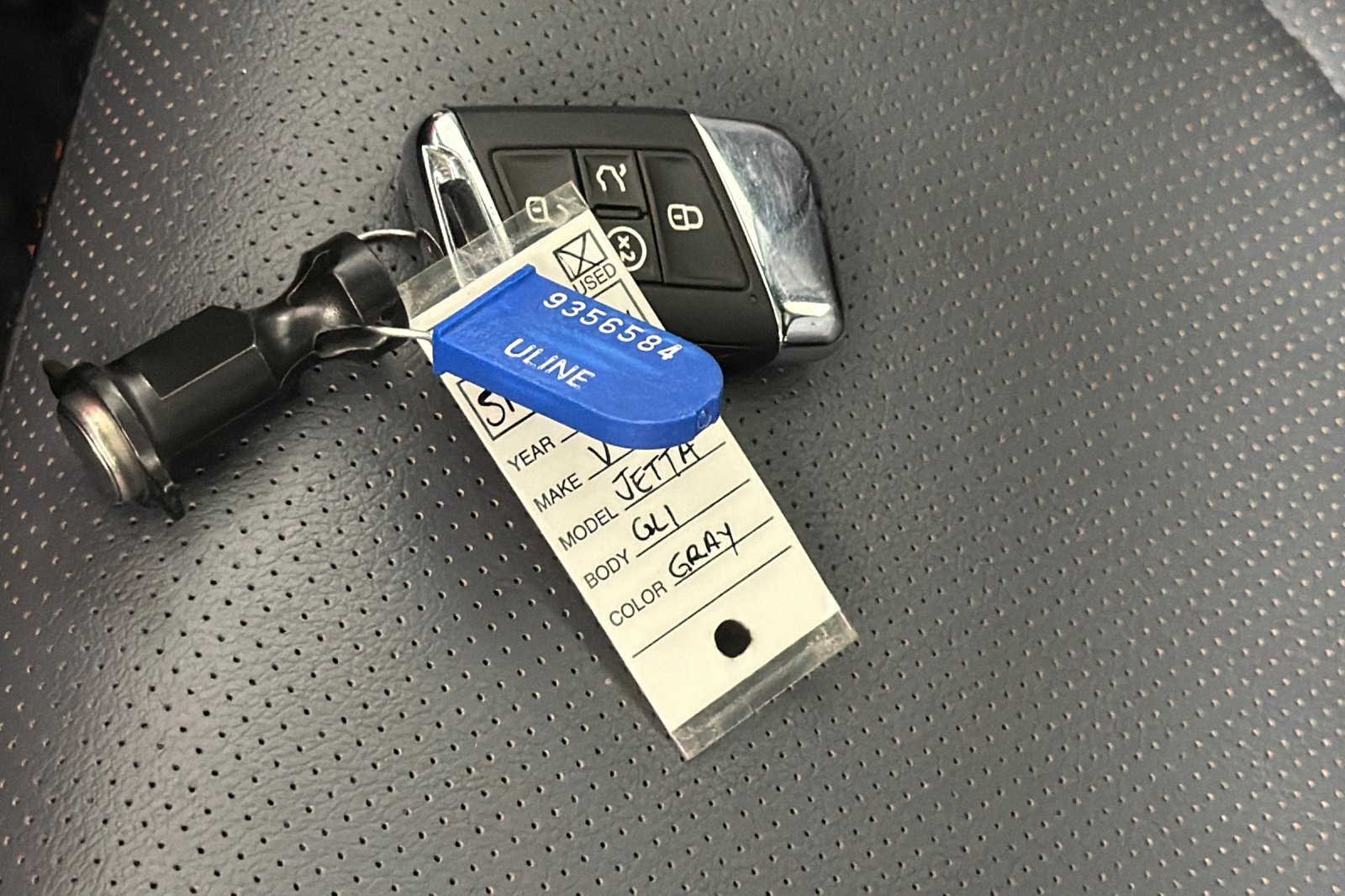 Used 2025 Pure White Volkswagen Autobahn DSG image 22