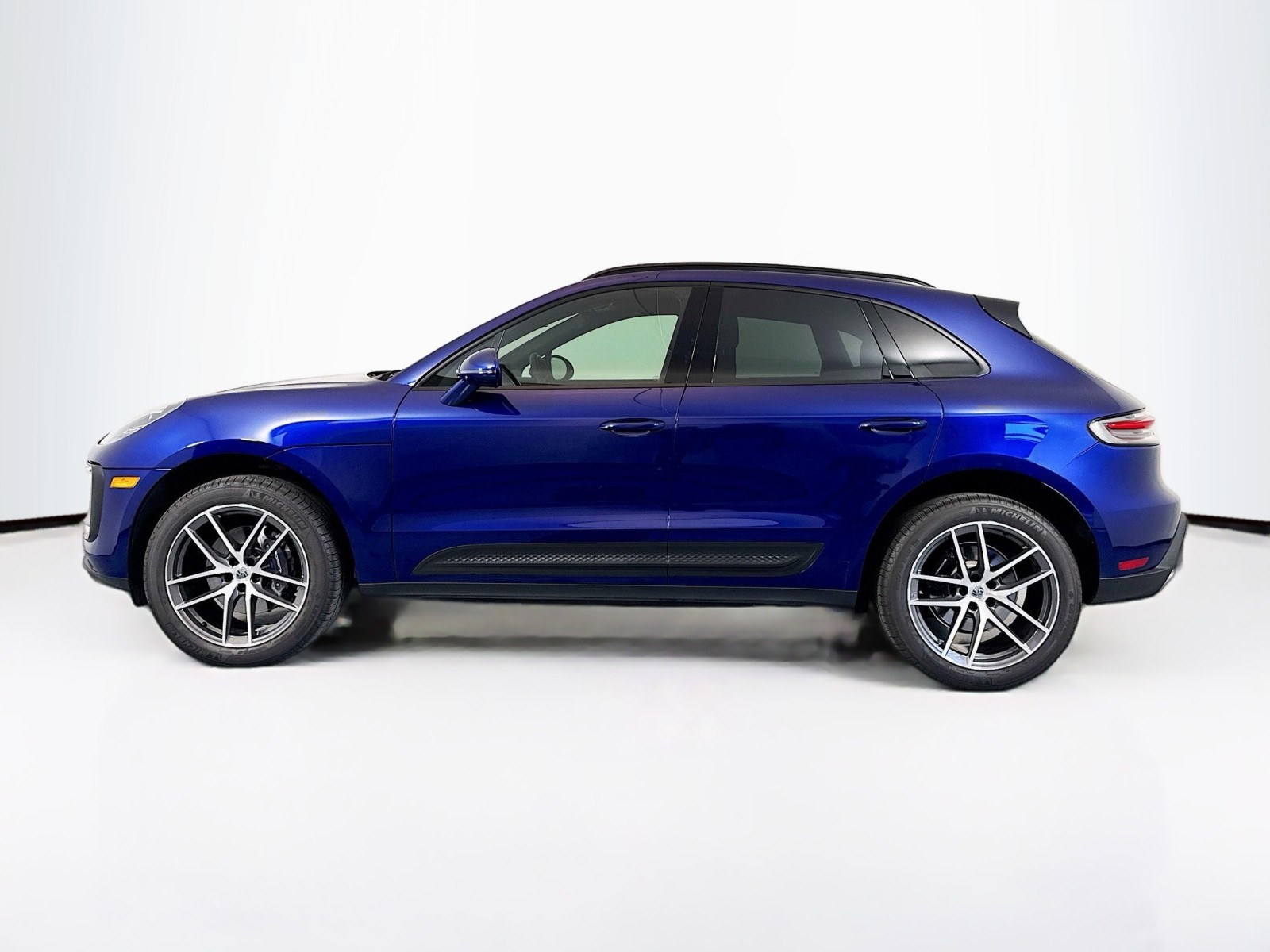 2022 Porsche Macan  8