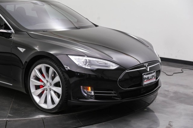 2016 Tesla Model S P90D 12