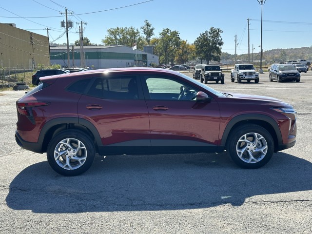 2024 Chevrolet Trax LS 2