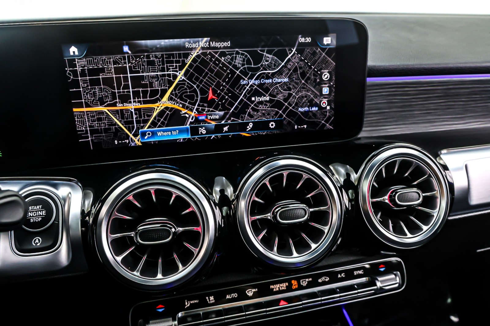 Used 2023 Polar White Mercedes-Benz GLB 250 SUV image 21