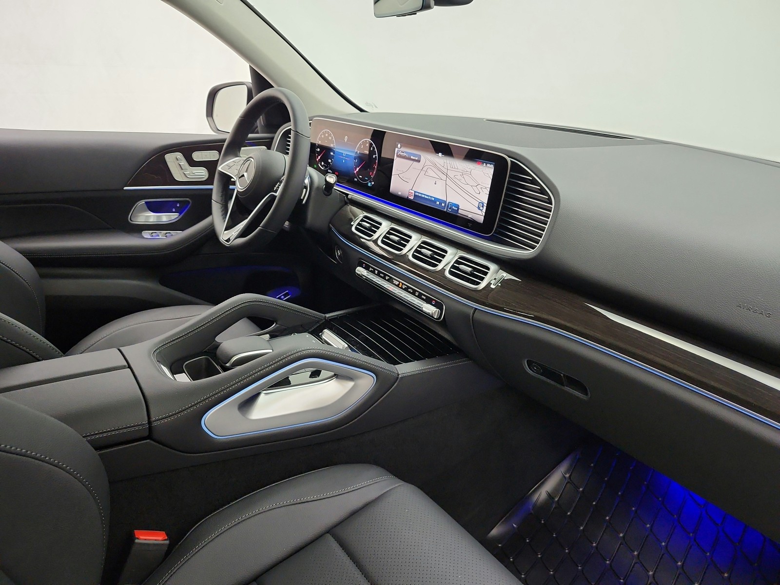 New 2026 Black Mercedes-Benz GLE 450 4MATIC® SUV image 14