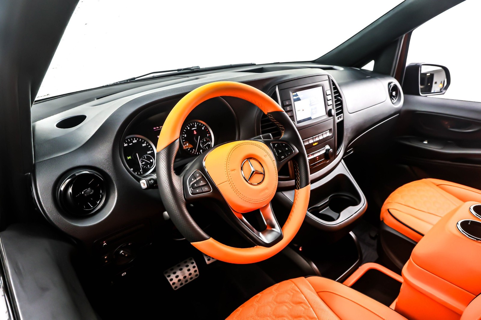 Used 2023 Graphite Grey Metallic Mercedes-Benz Standard Roof 126 Wheelbase image 5