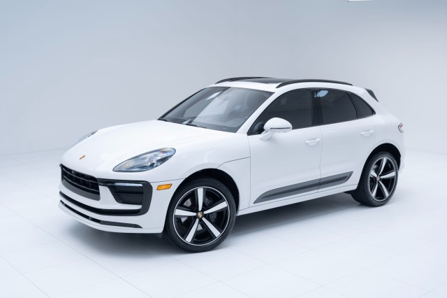 2022  Macan  in , 