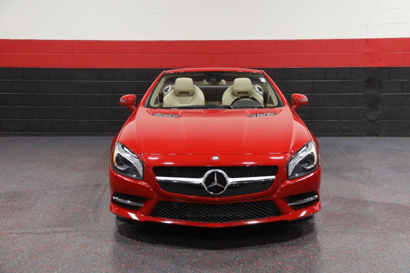 2013 Mercedes-Benz SL550 AMG Sport 2dr Convertible in , 