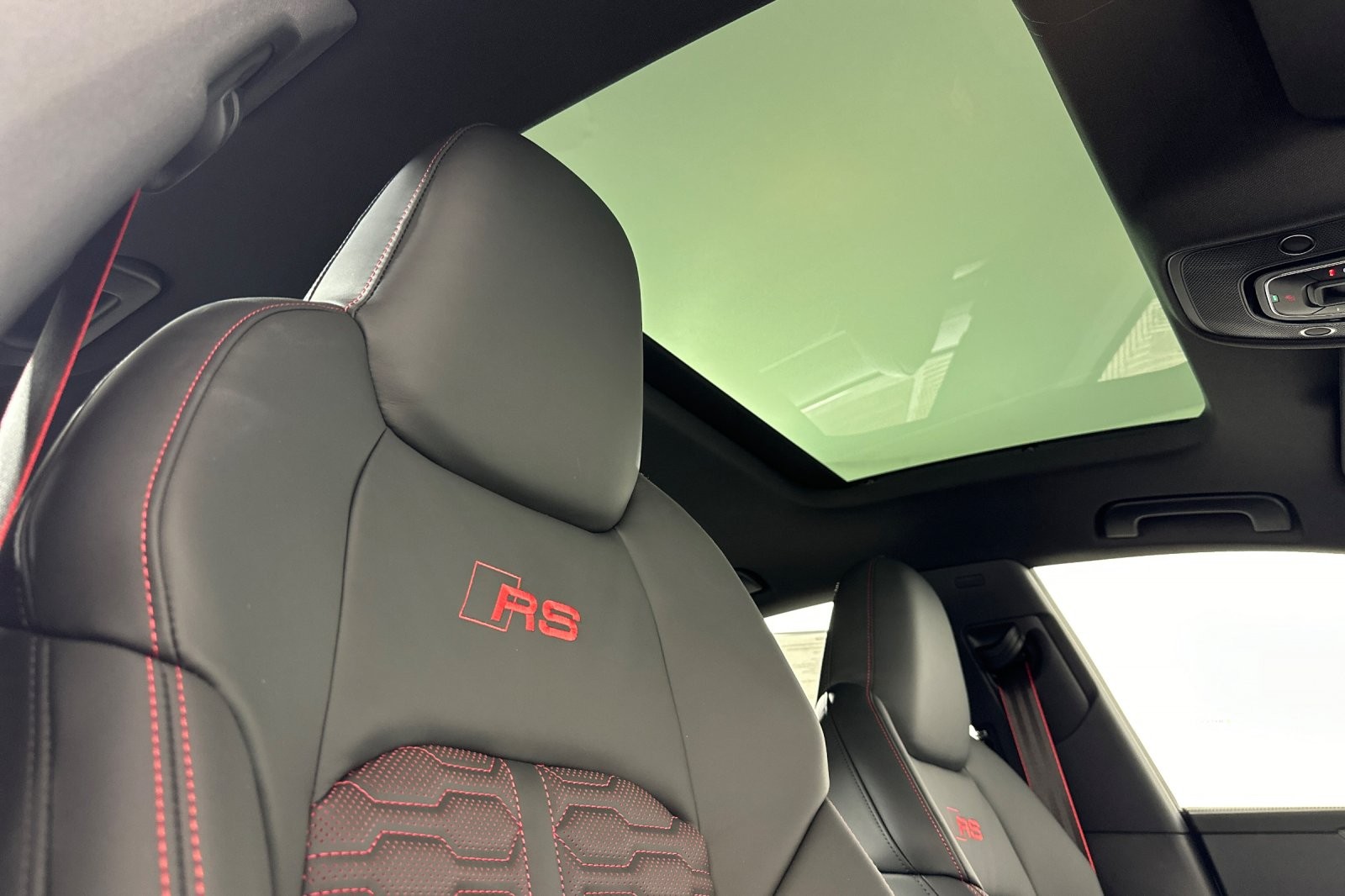 New 2026 Nardo Gray Audi performance 4.0 TFSI quattro image 15