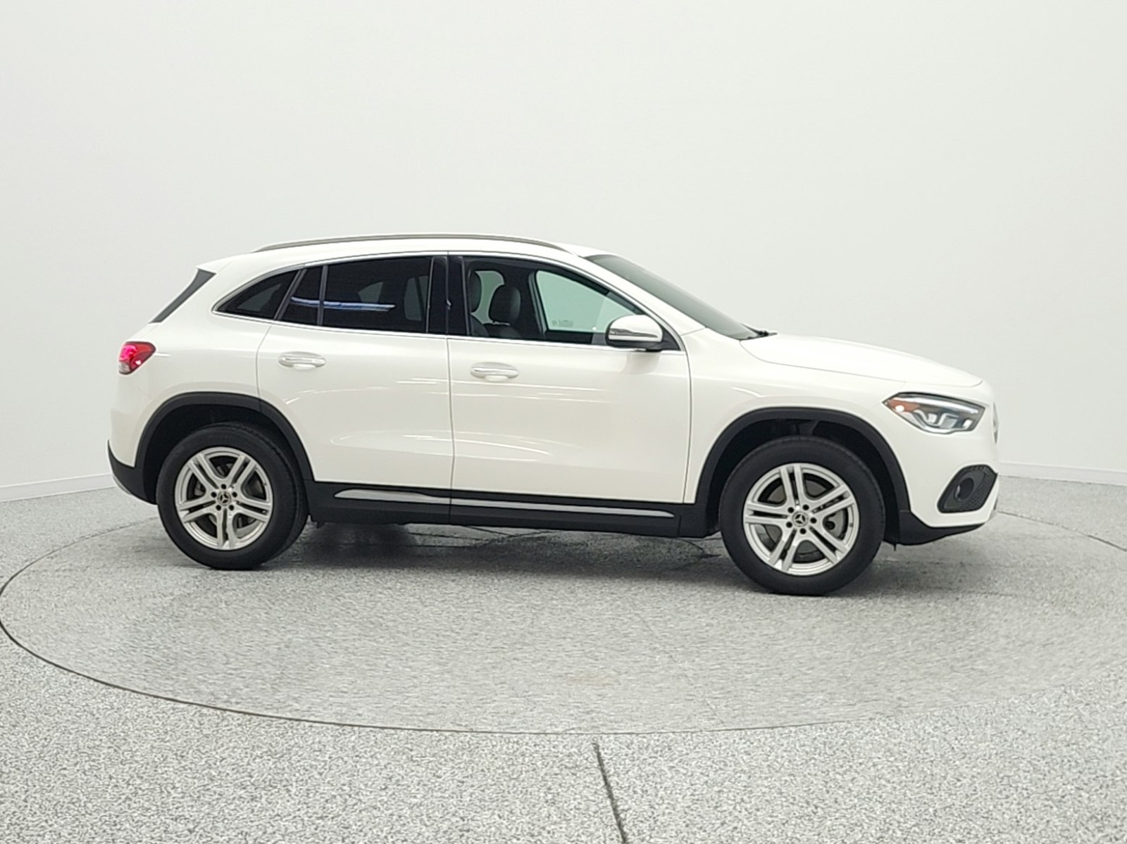 Certified Used 2022 Polar White Mercedes-Benz GLA 250 SUV image 4