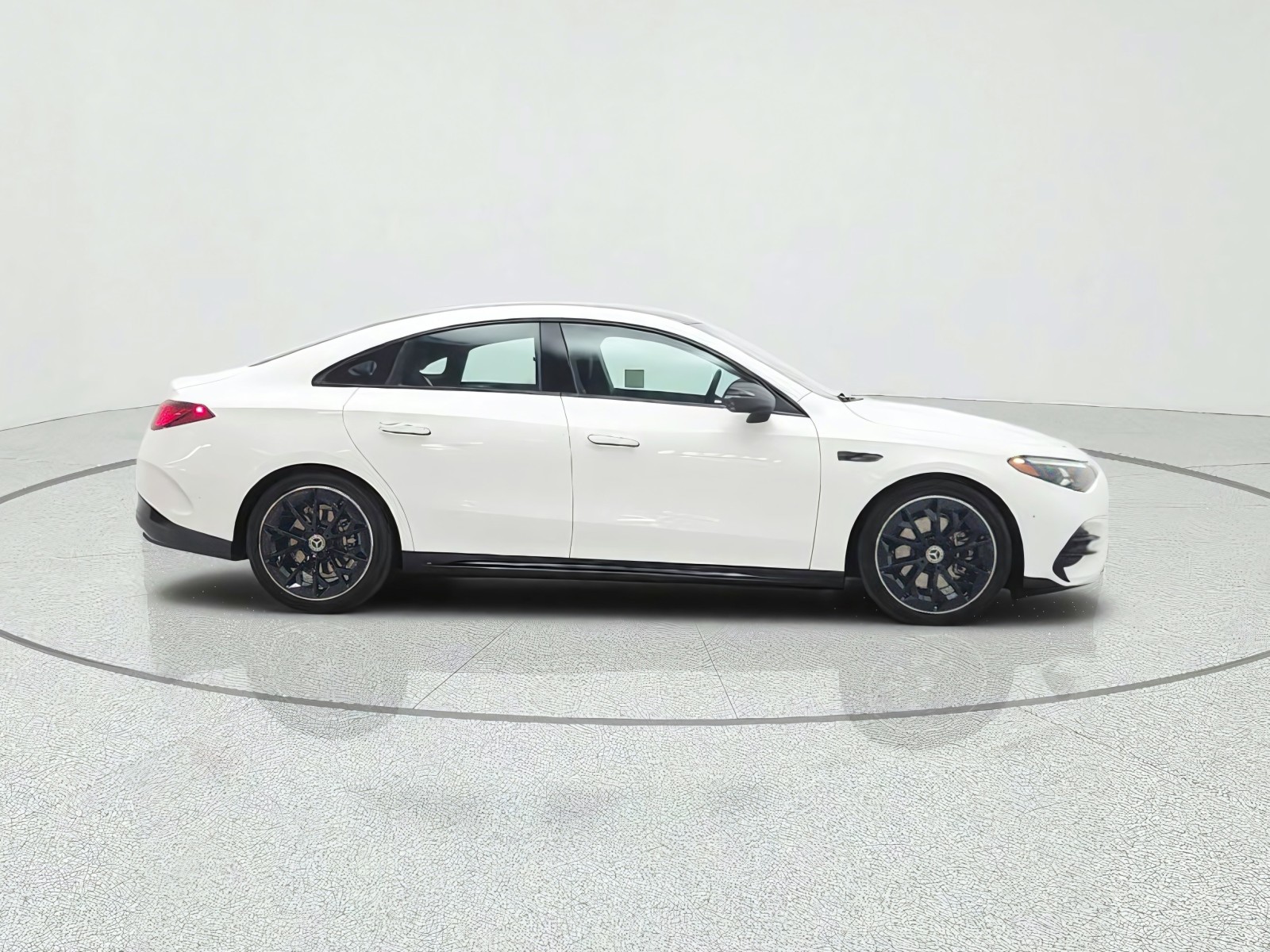 New 2027 Polar White Mercedes-Benz CLA 220 Hybrid FWD image 4