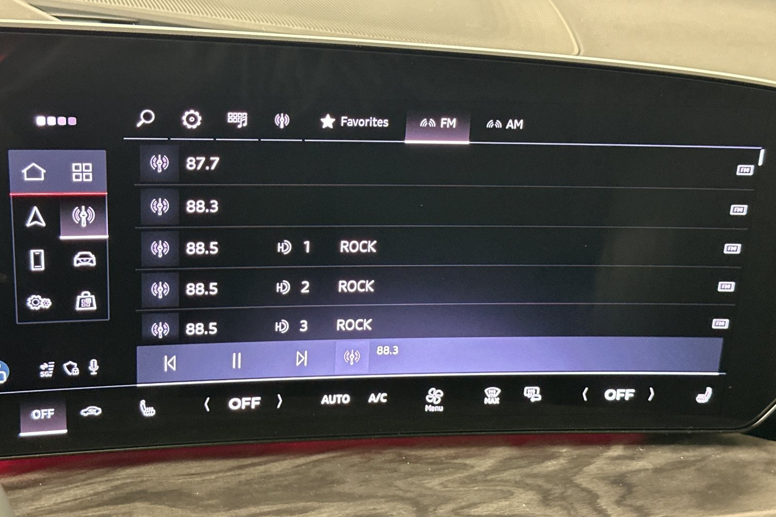 New 2025 District Green Metallic Audi Premium Plus 2.0 TFSI quattro image 17