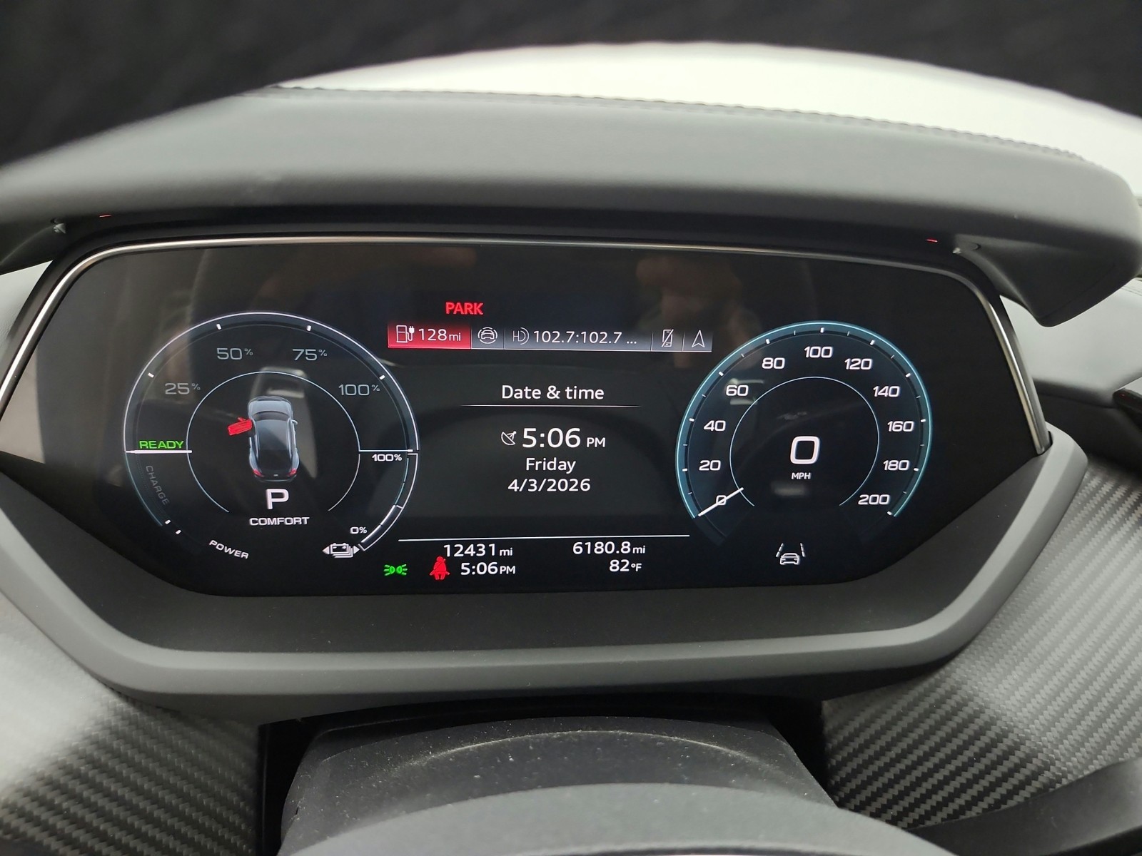 Used 2024 Daytona Gray Pearl Effect Audi quattro image 11