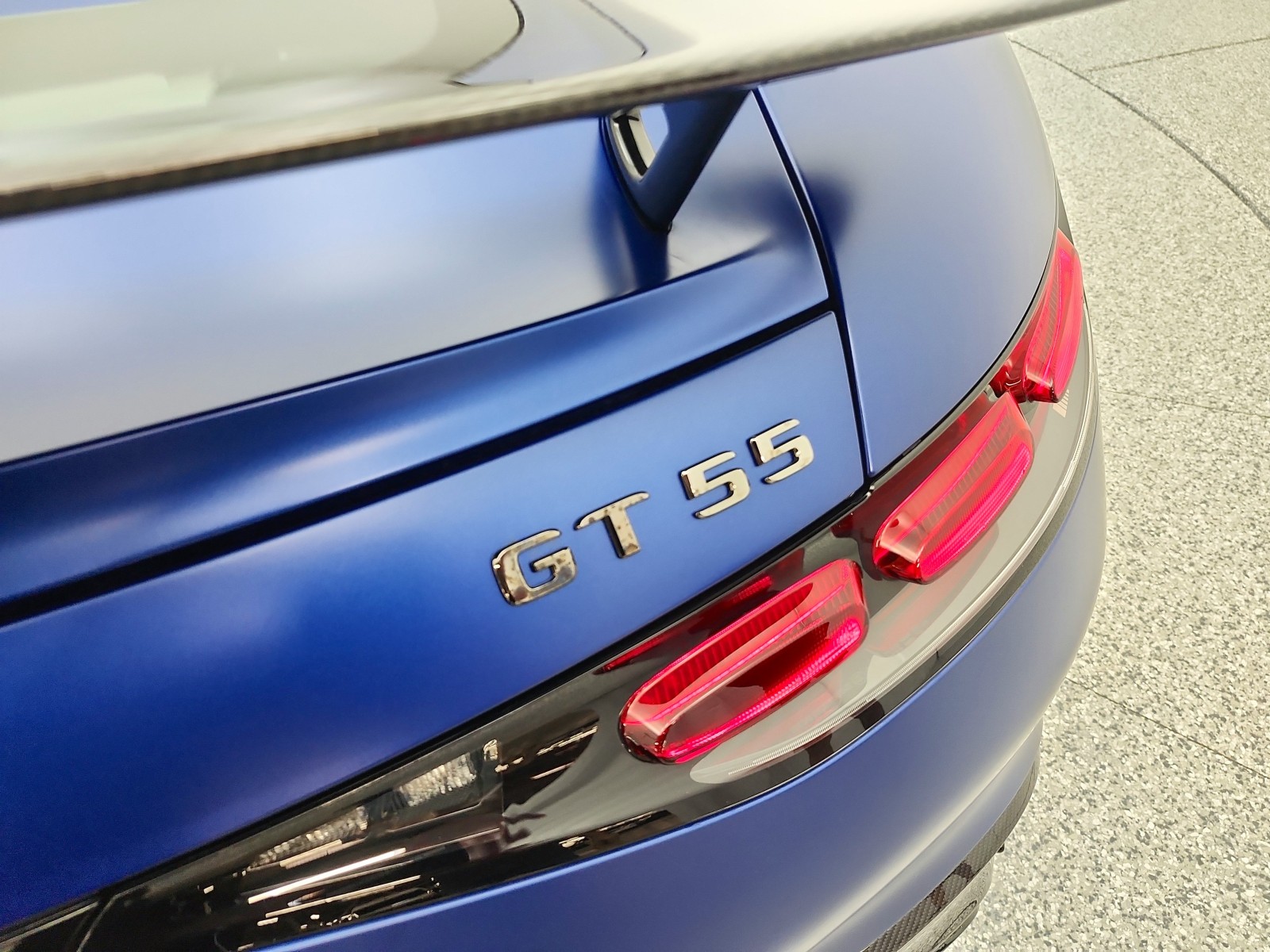 New 2026 MANUFAKTUR Starling Blue Magno Mercedes-Benz AMG® GT 55 image 14