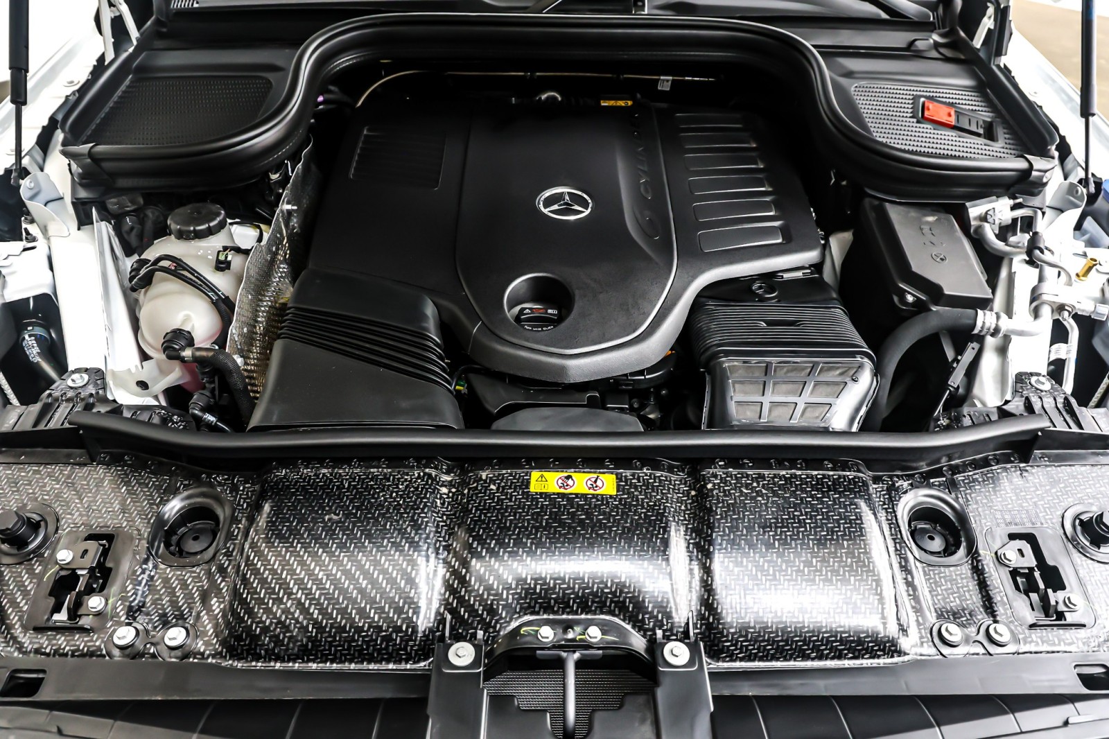 New 2026 Polar White Mercedes-Benz GLE 450 image 11