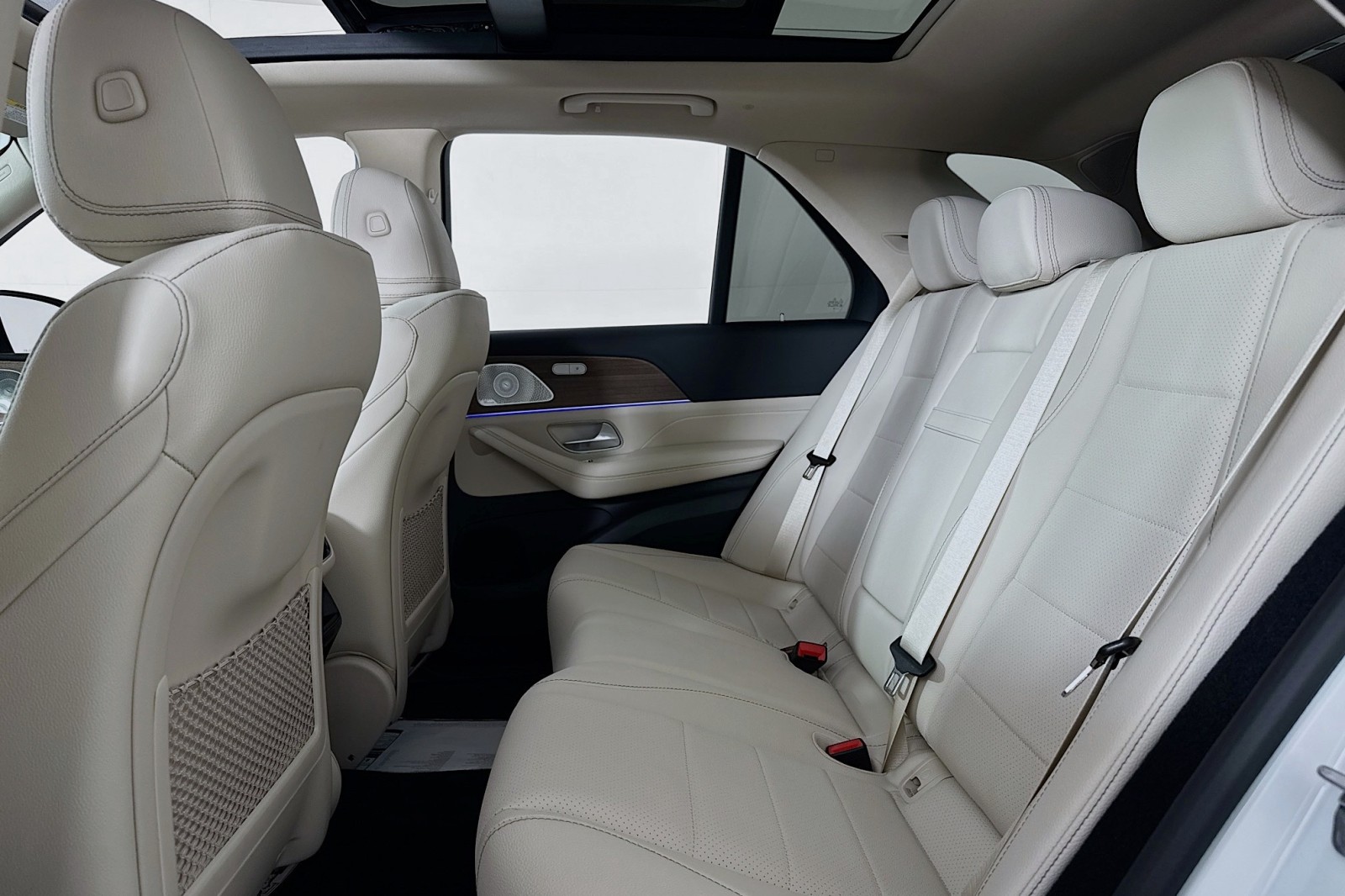 New 2026 Polar White Mercedes-Benz GLE 350 4MATIC® SUV image 7