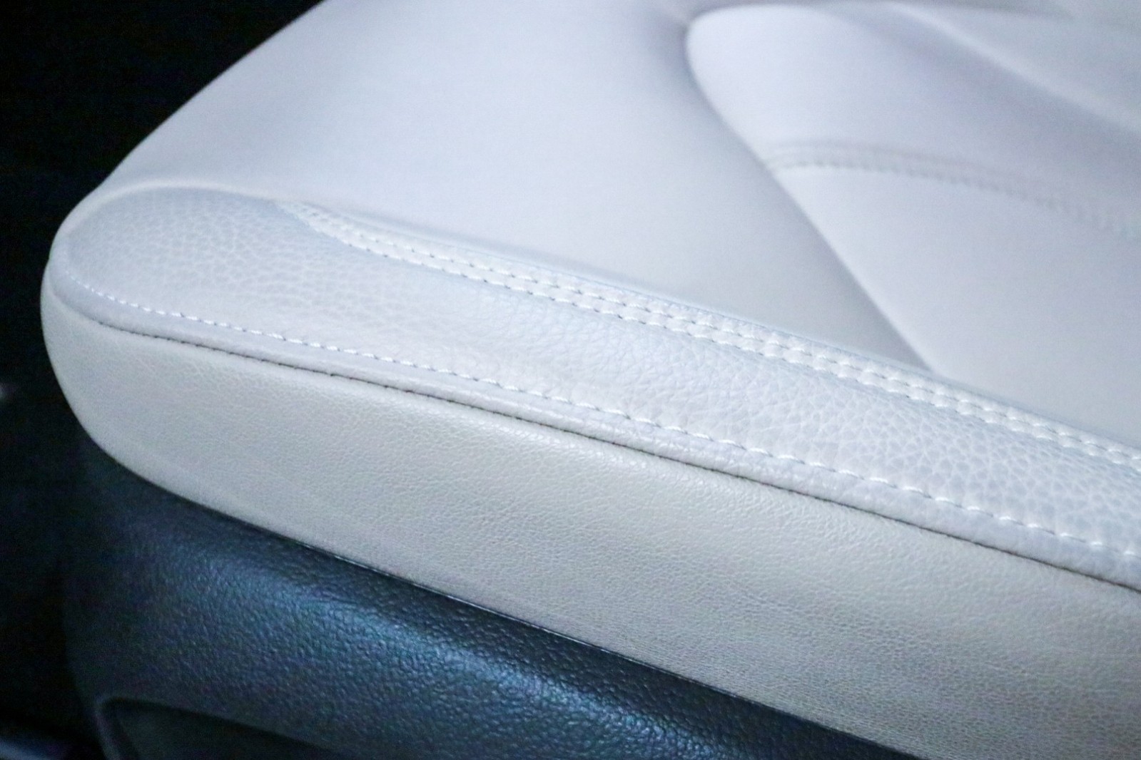 Used Car 2021 Toyota Avalon  Hybrid Xle For Sale Under $30,000 In Austin, Texas