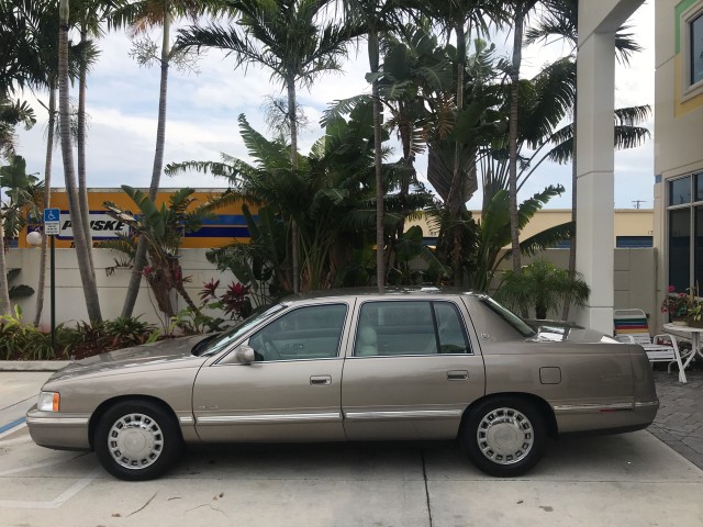 1999 Cadillac DeVille Leather Heated Seats Michilin Tires Non Smoker in pompano beach, Florida
