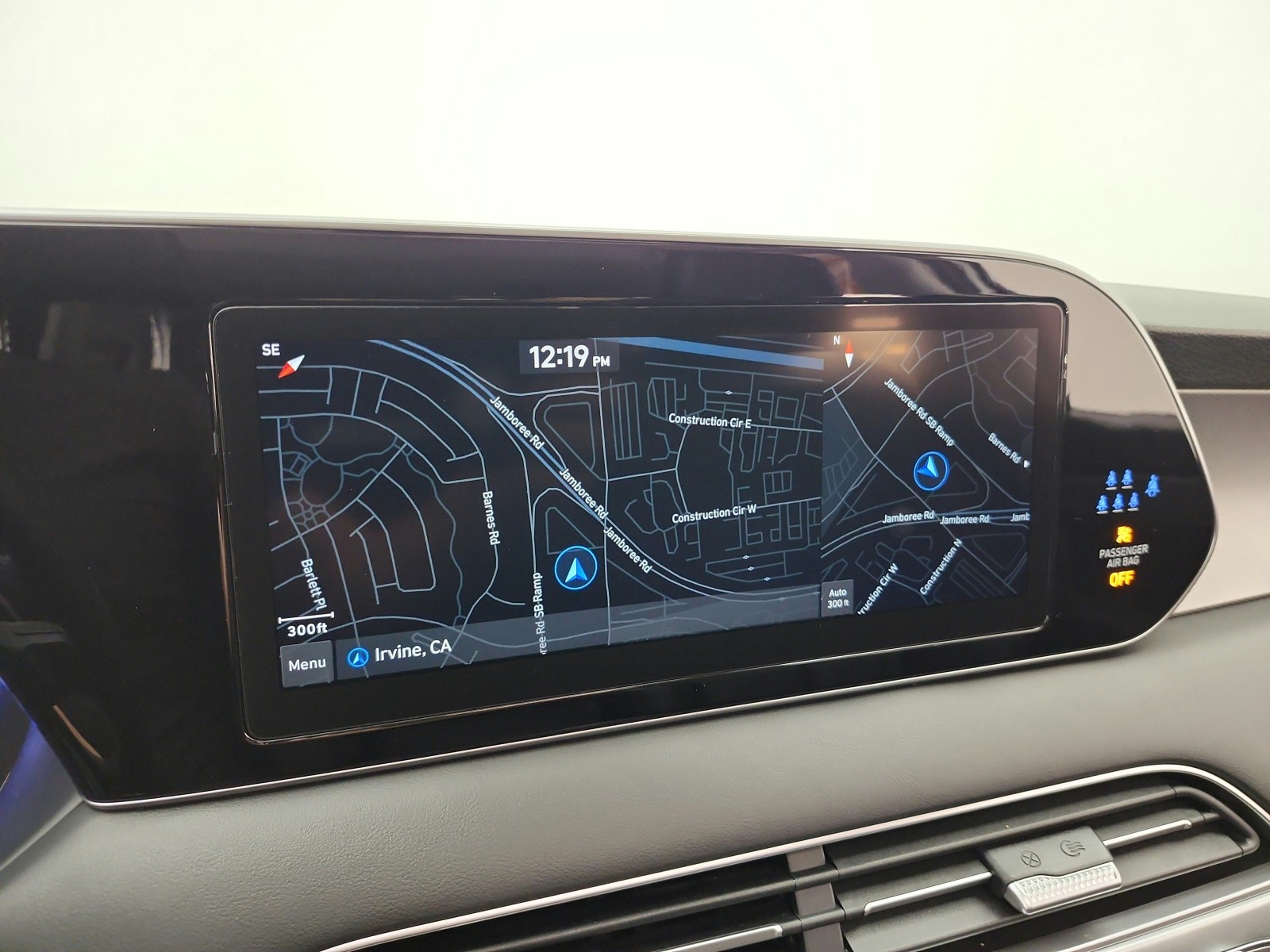 Used 2022 Typhoon Silver Hyundai SEL AWD image 9