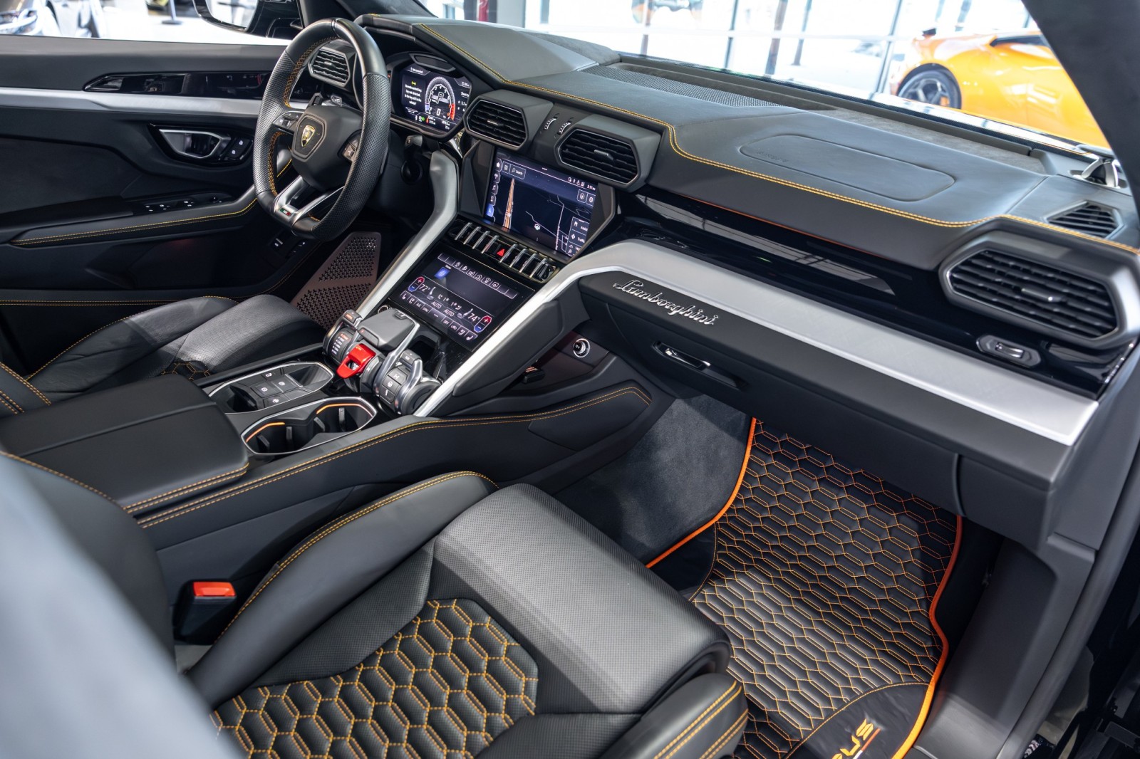 Used Car 2019 Lamborghini Urus  For Sale Under $200,000 In Boerne, Texas
