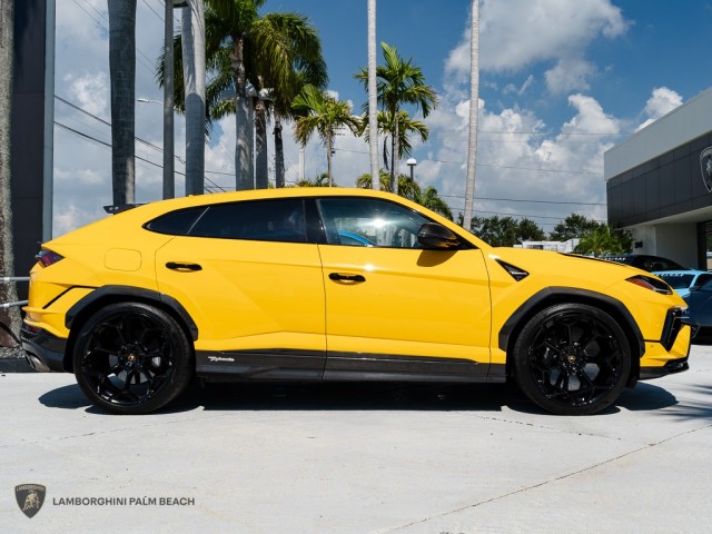 2023 Lamborghini Urus Performante in , 