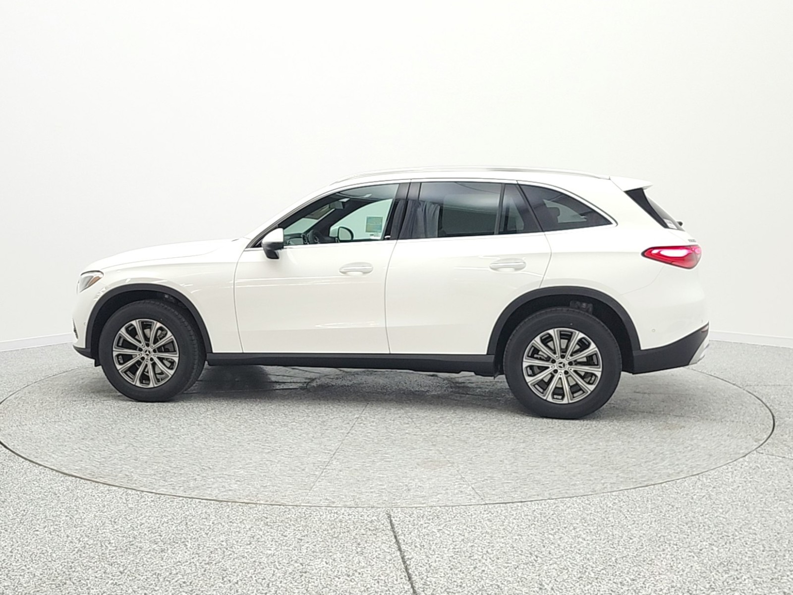 New 2026 Polar White Mercedes-Benz GLC 300 image 8