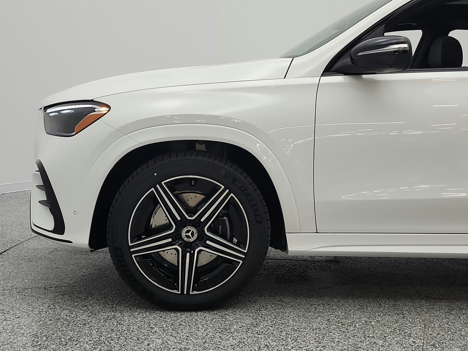New 2026 Polar White Mercedes-Benz GLE 350 image 17