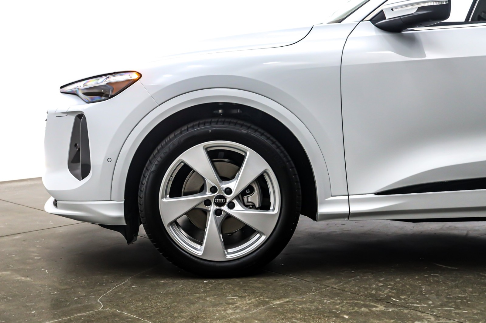 New 2025 Glacier White Metallic Audi Prestige 2.0 TFSI quattro image 10