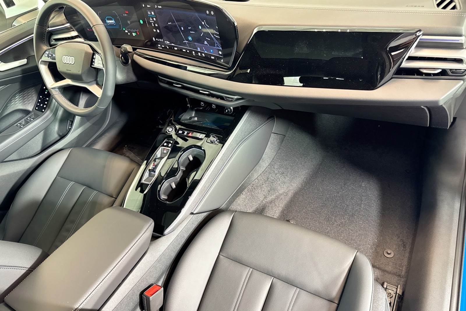 New 2025 Glacier White Metallic Audi Premium 2.0 TFSI quattro image 25