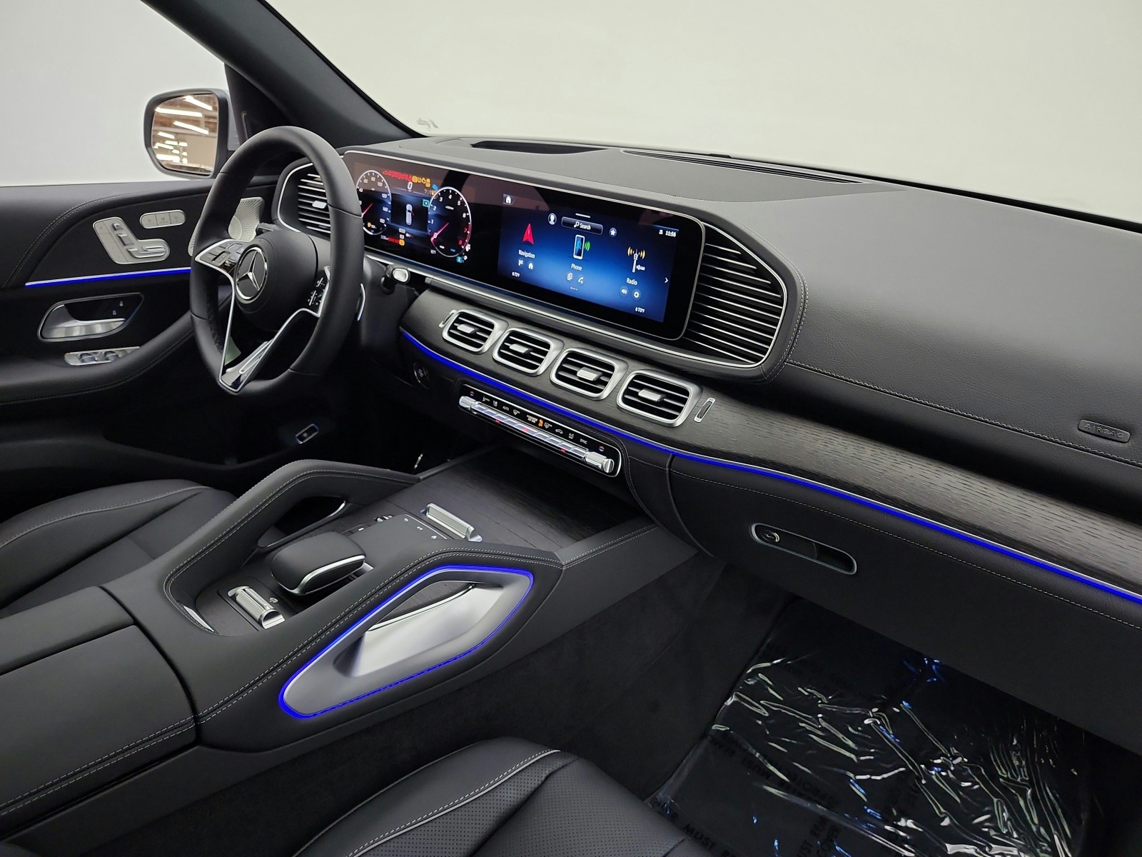New 2026 MANUFAKTUR Alpine Grey Mercedes-Benz GLE 580 4MATIC® SUV image 13