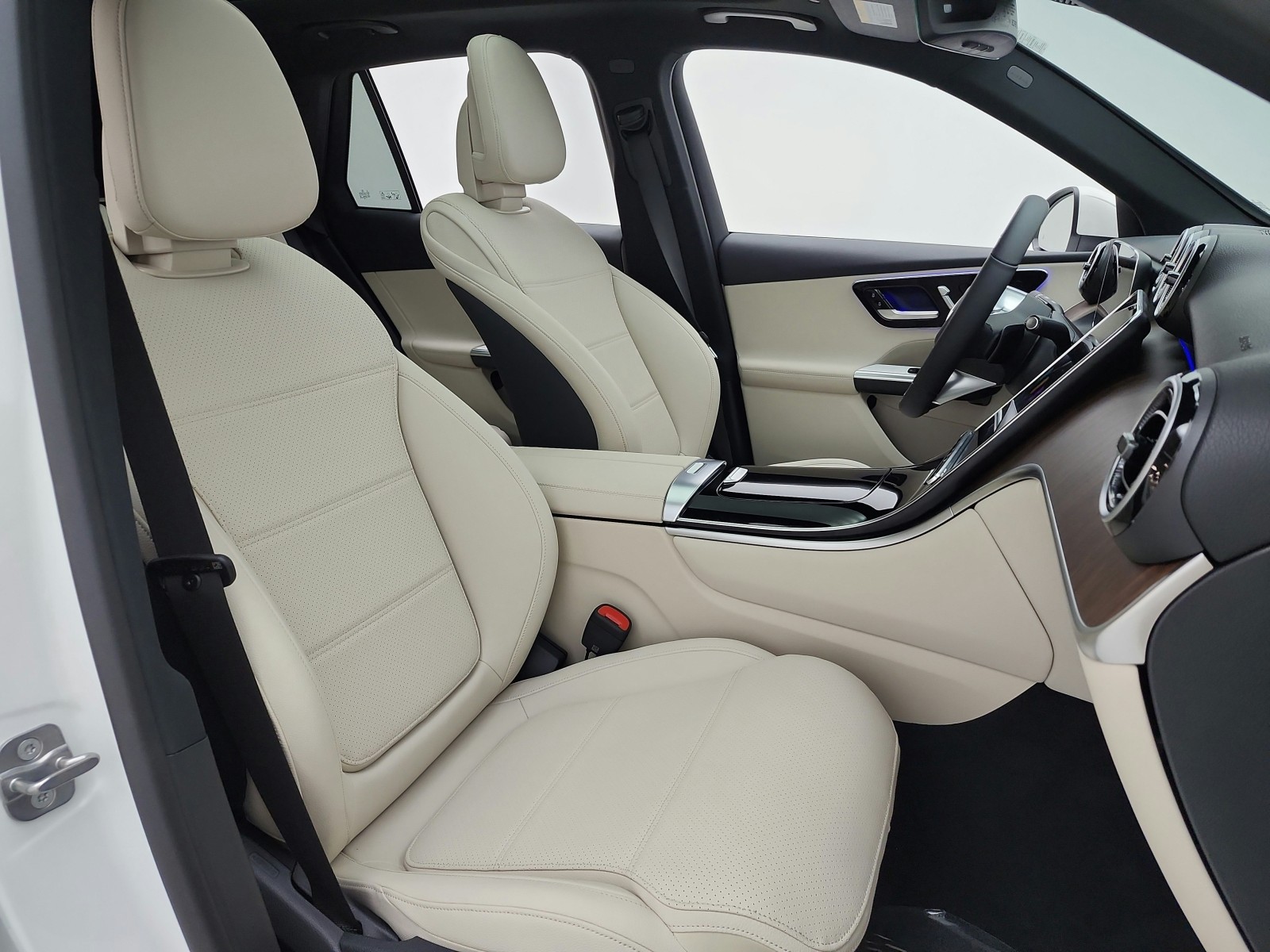 New 2027 Polar White Mercedes-Benz GLC 300 SUV image 14