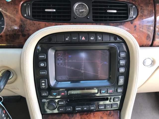 2004 Jaguar XJ VDP 1 Owner Heated Leather Sunroof DVD CD NAV GPS in pompano beach, Florida