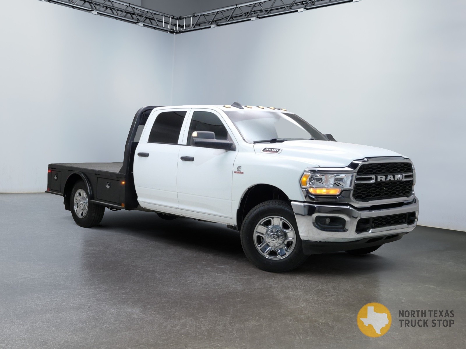 2022 RAM 3500 Chassis Tradesman Crew Cab 4WD
