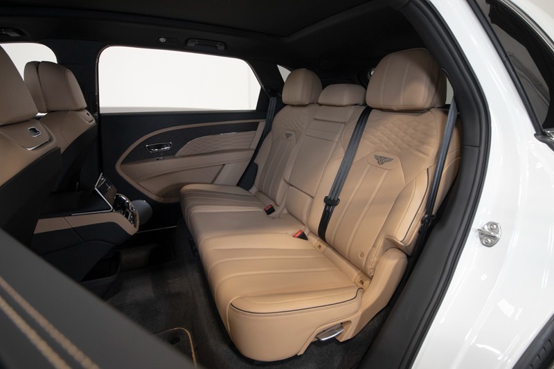 2024 Bentley Bentayga EWB Bentayga EWB Azure ($281,000 MSRP) *1-OWNER* in , 