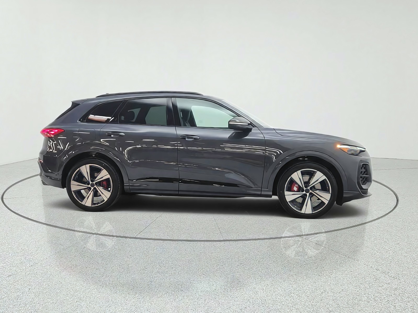 New 2026 Tambora Gray Metallic Audi Premium Plus 3.0 TFSI quattro image 4