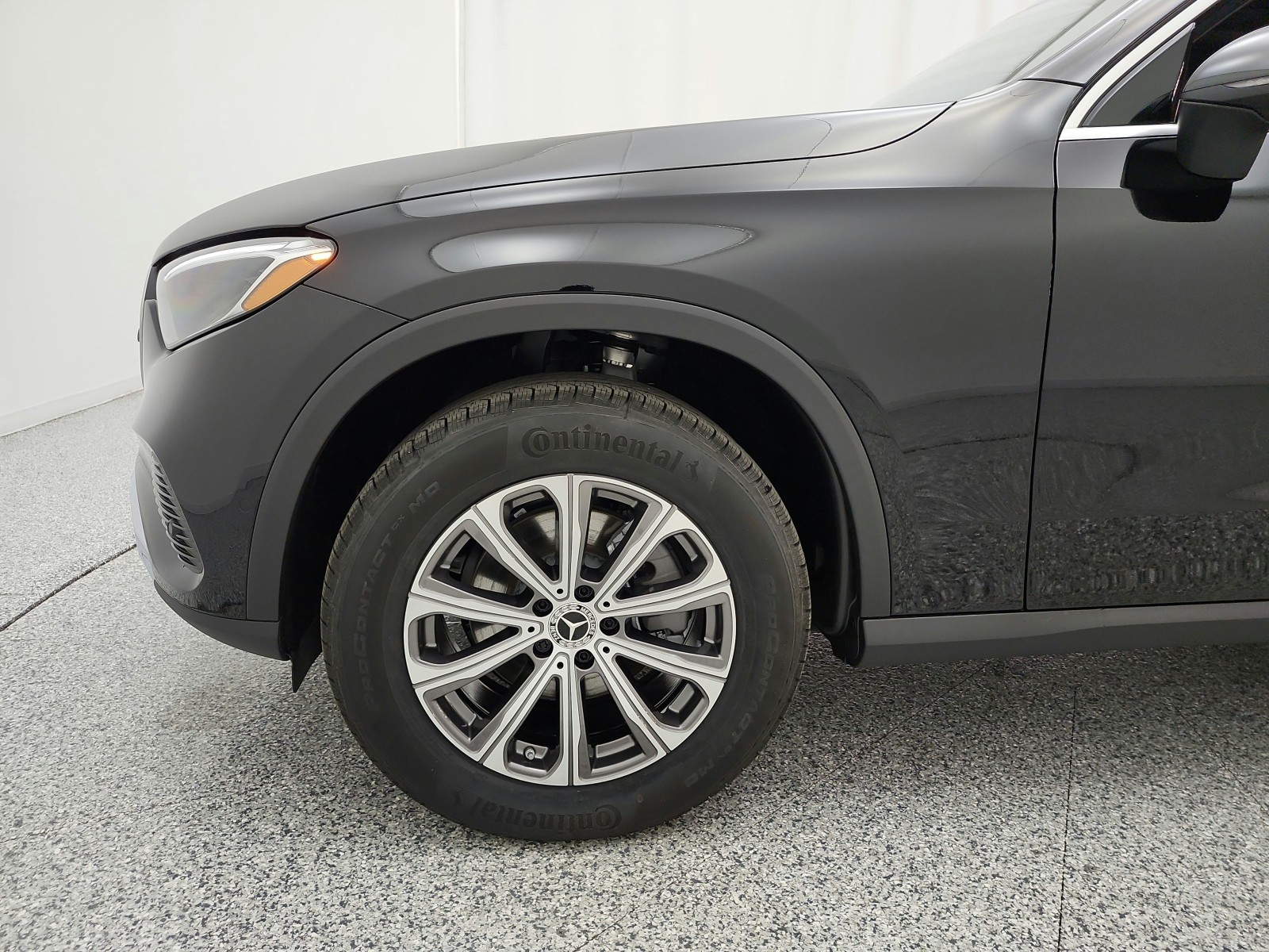 New 2026 Black Mercedes-Benz GLC 300 SUV image 13