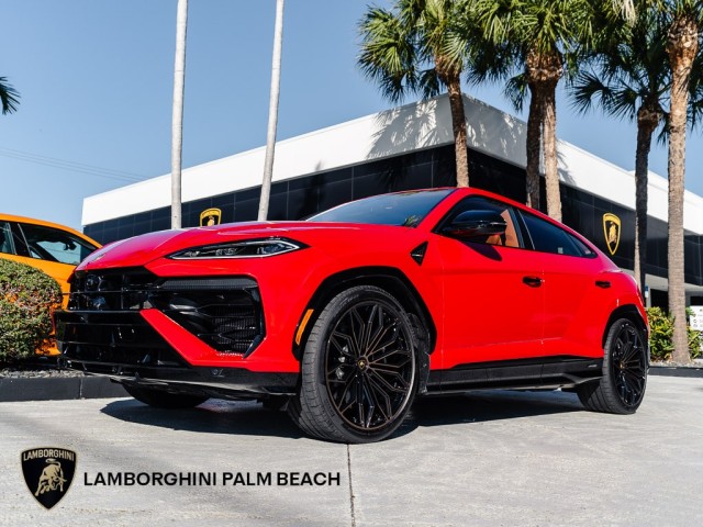 2025 Lamborghini Urus SE's photo