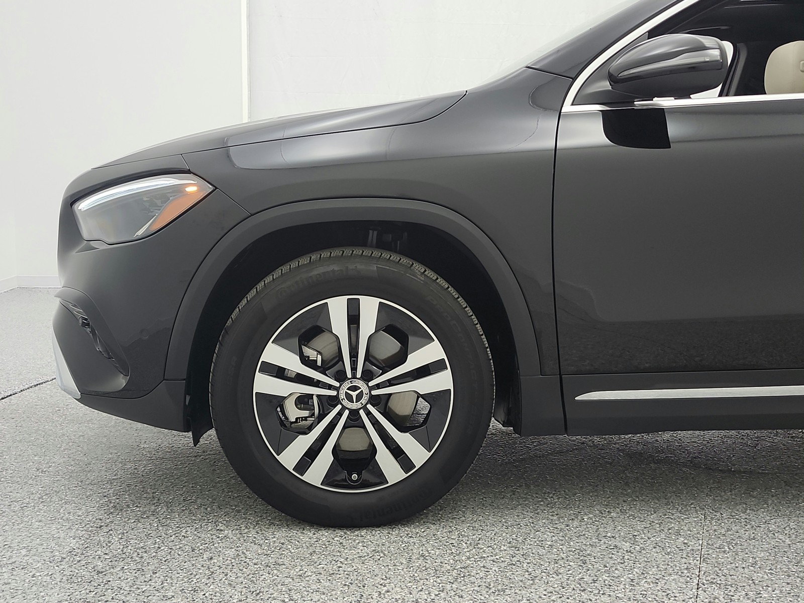 Certified Used 2025 Night Black Mercedes-Benz GLA 250 SUV image 17