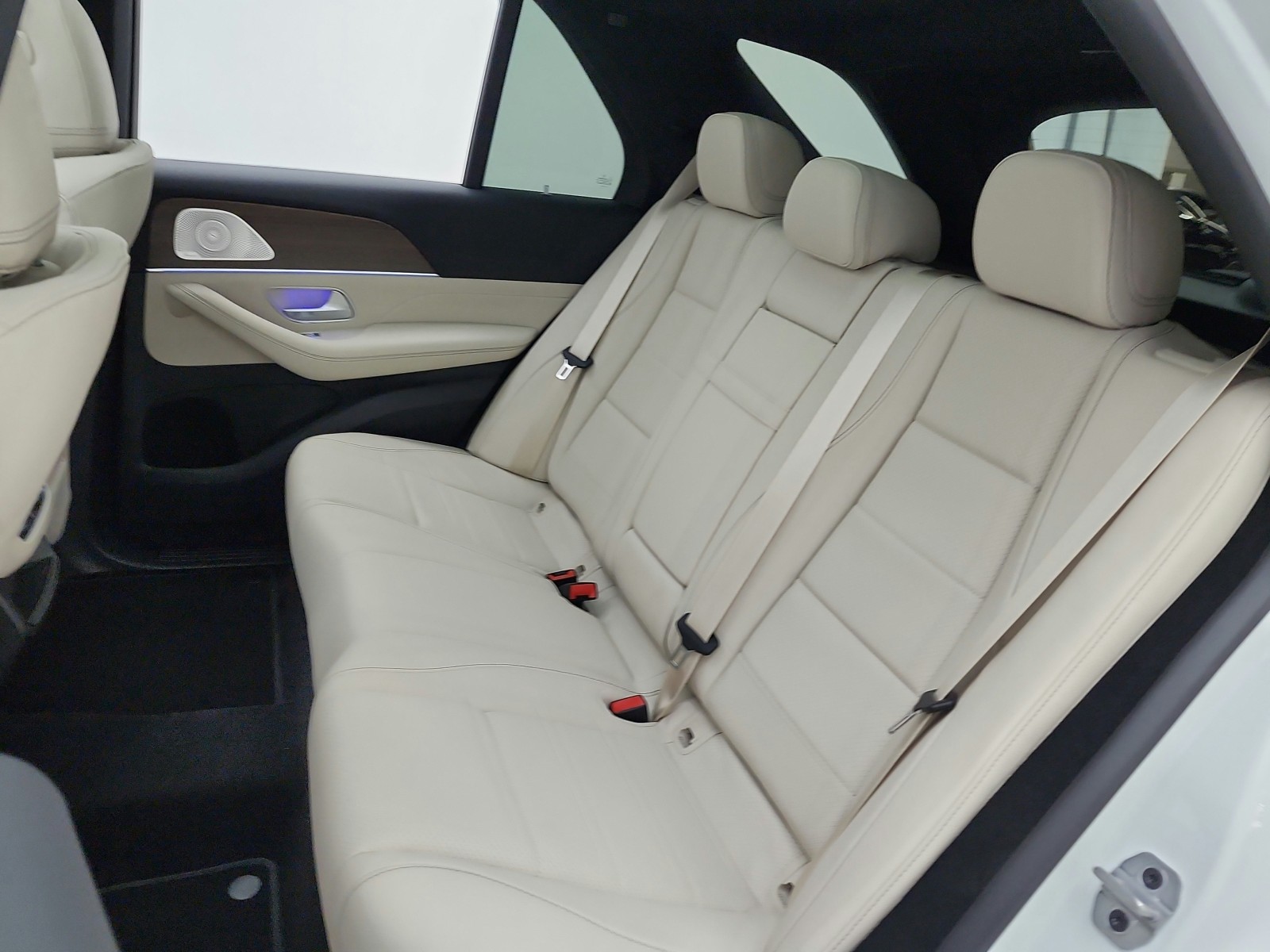 New 2026 Polar White Mercedes-Benz GLE 350 image 11