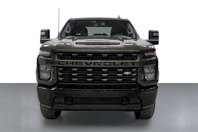 2023 Chevrolet Silverado 2500HD Custom 3