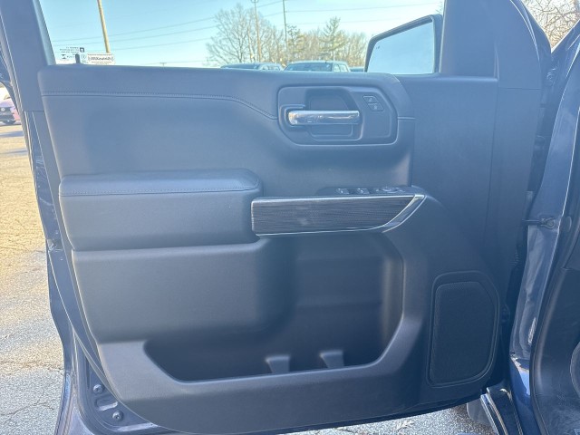 ChevroletSilverado 1500 LTD23