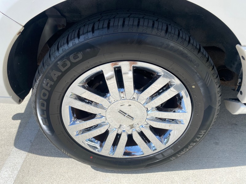 2010 Lincoln Navigator 4WD SUNROOF LOW MILES 31,209 in , 