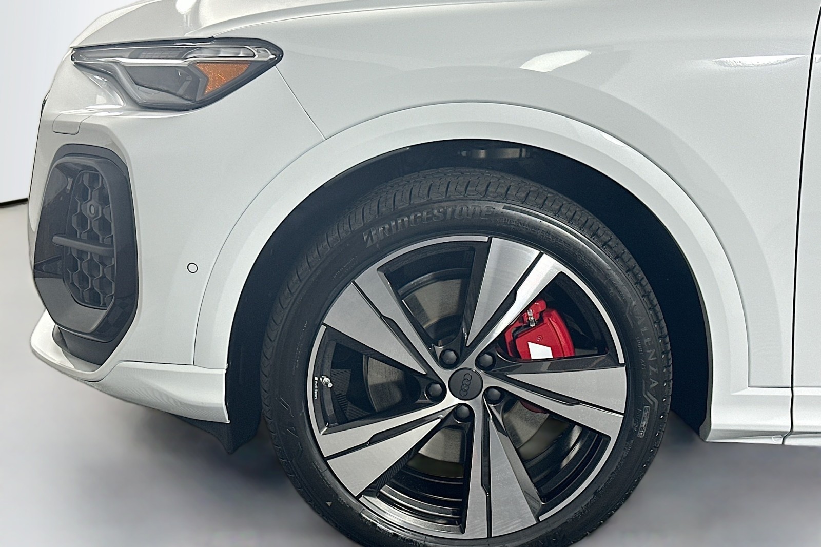 New 2026 Glacier White Metallic Audi Premium Plus image 11