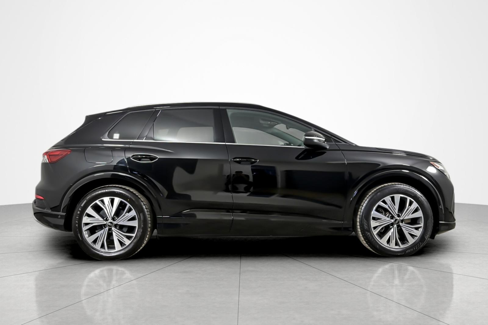 Certified Used 2023 Mythos Black Metallic Audi Premium Plus 40 RWD image 6