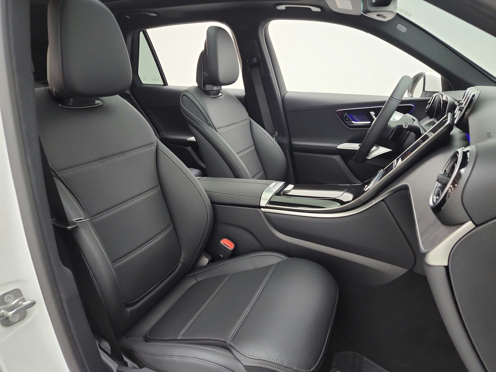 New 2027 Polar White Mercedes-Benz GLC 300 SUV image 14