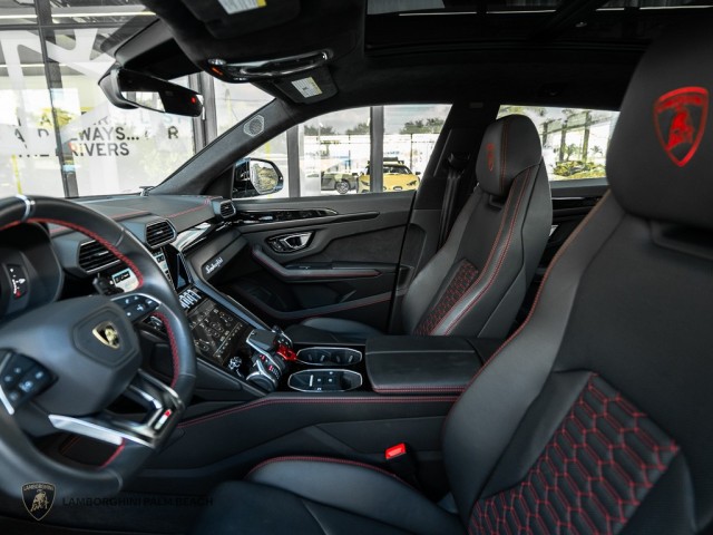 2021 Lamborghini Urus  in , 